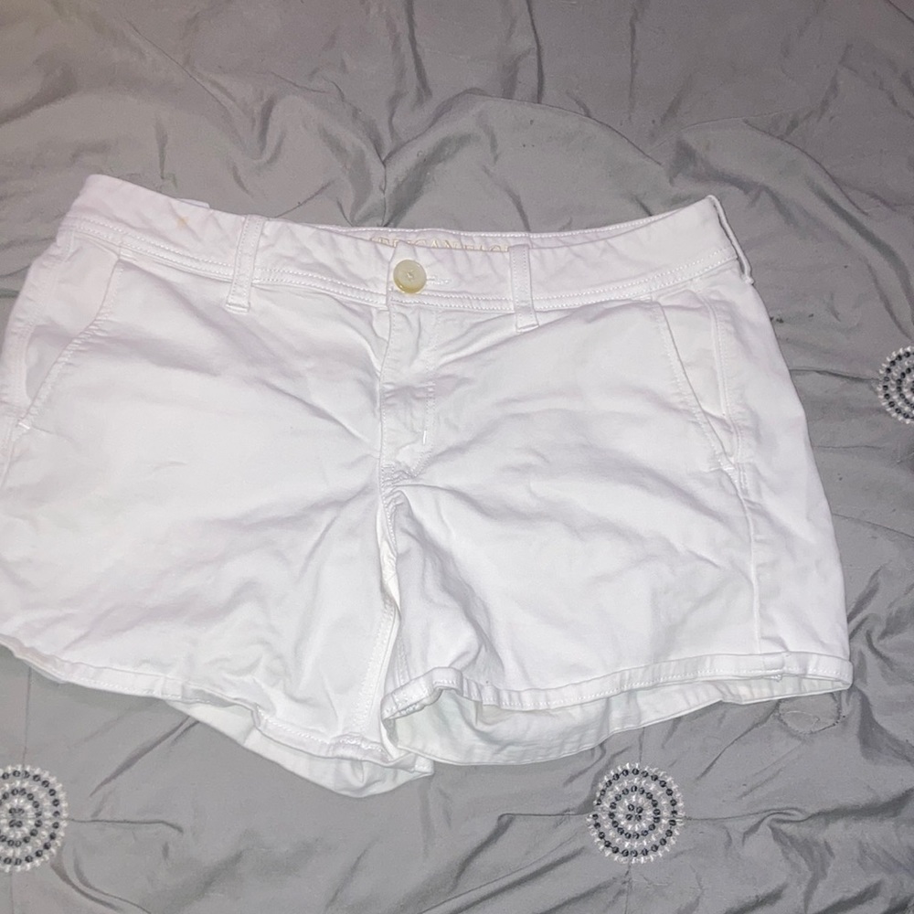 white shorts mid rise super stretch!!